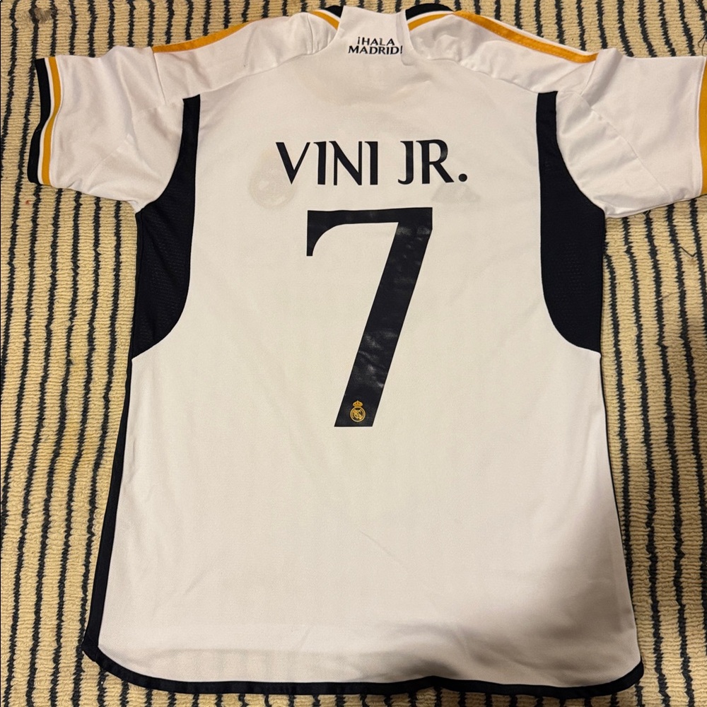 Adidas Real Madrid Jersey Vini Jr Size Small - Picture 4 of 6